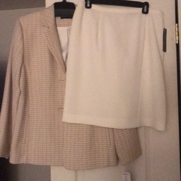 Karen Scott Dresses & Skirts - 2PC-Cream/Brown Blazer w/Skirt